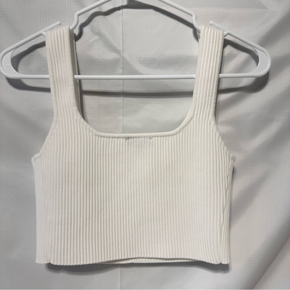 Dynamite White Ribbed Crop Top - Picture 2 of 6